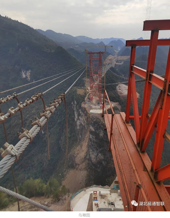 鶴峰溇水河上，峽谷中橋上建“橋”，配合完成宜來(lái)高速高難度架橋建設(shè)！