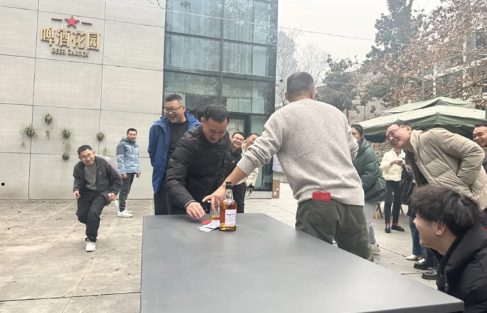 年終歡聚賀新春，共鑒榮耀啟新程！
